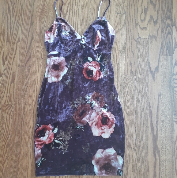 Charlotte Russe Dresses & Skirts - Velvet Dress
